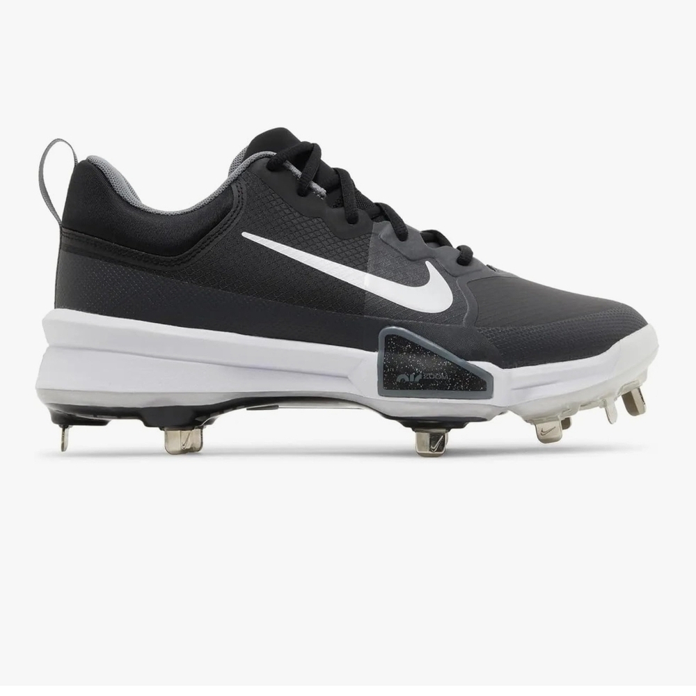 NEW Men's Nike Baseball Cleats